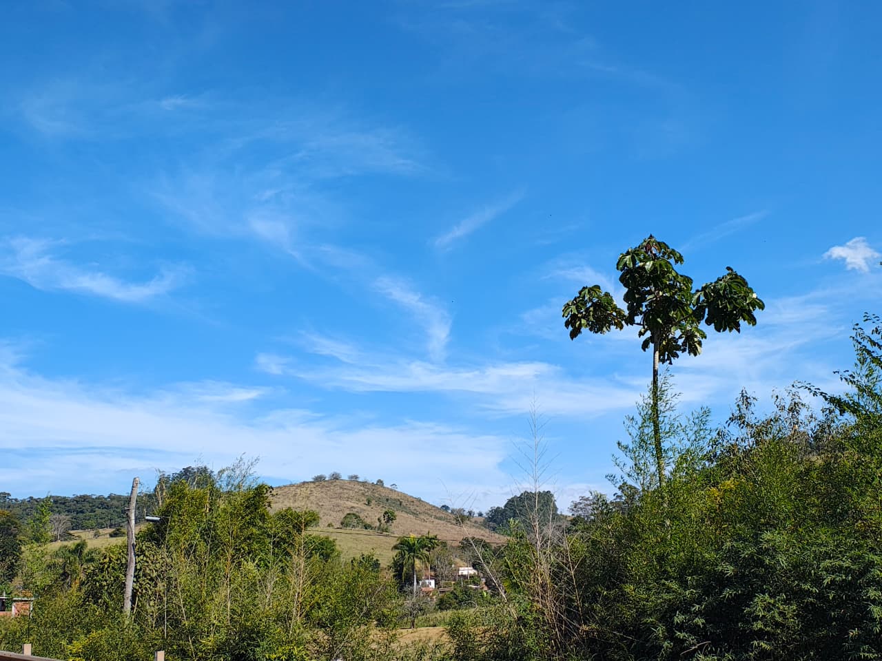 Previsão aponta para manhãs frias e tardes quentes durante a semana em Santos Dumont